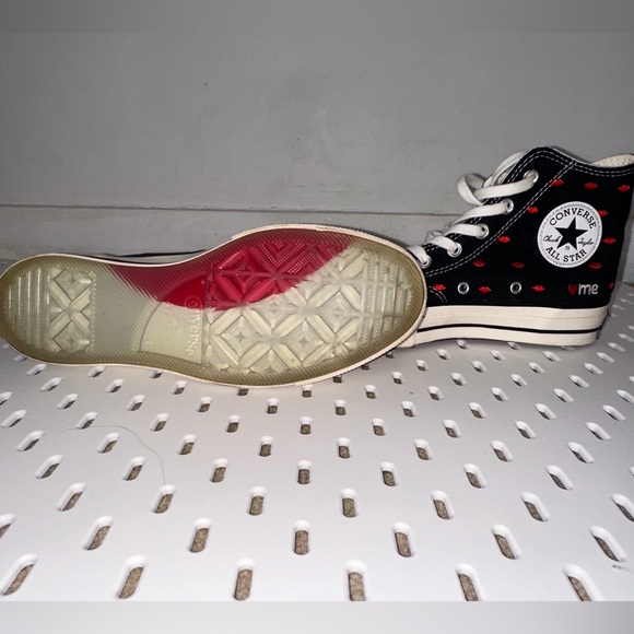 Converse shoes - Picture 6 of 8